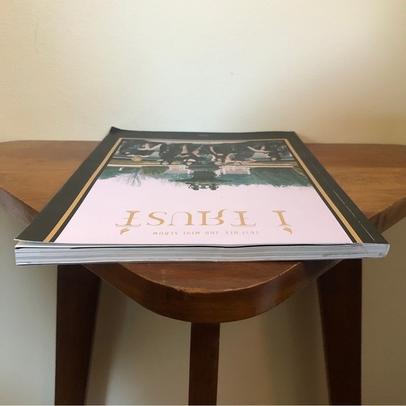 (G) I-DLE 3rd Mini Album I Trust photo book - Picture 6 of 10